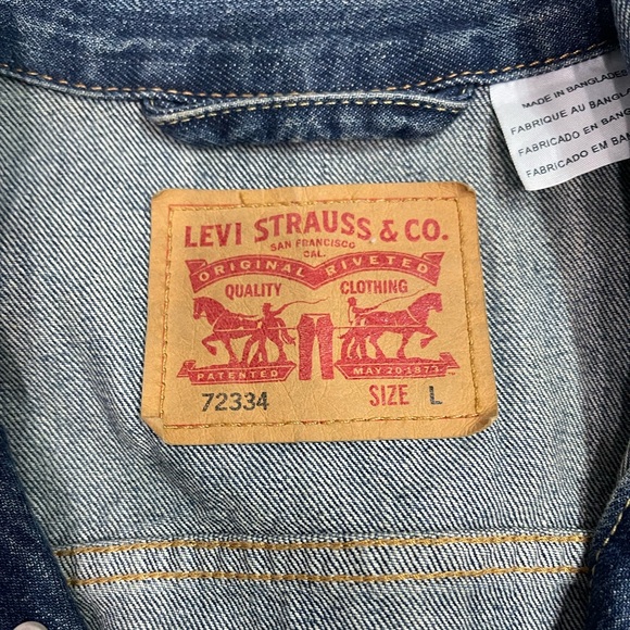 Levi’s Denim Jacket - Picture 4 of 4